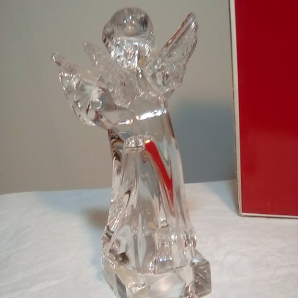 Mikasa angel with mandolin - Picture 2 of 7